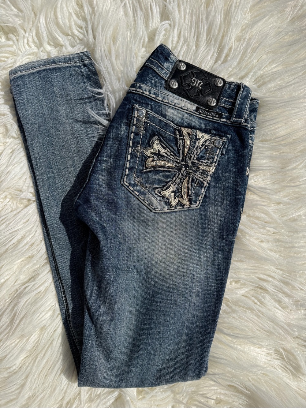 Miss Me Embroidered Pocket Women’s Jeans